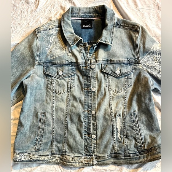 Nanette Lepore Women's Distressed Blue Denim Jacket wPaisley Pattern Size 1X - Picture 2 of 16